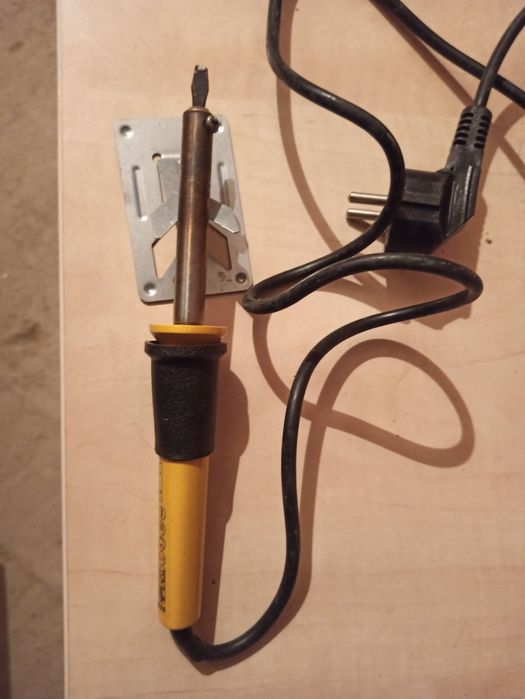 Електрически поялник.