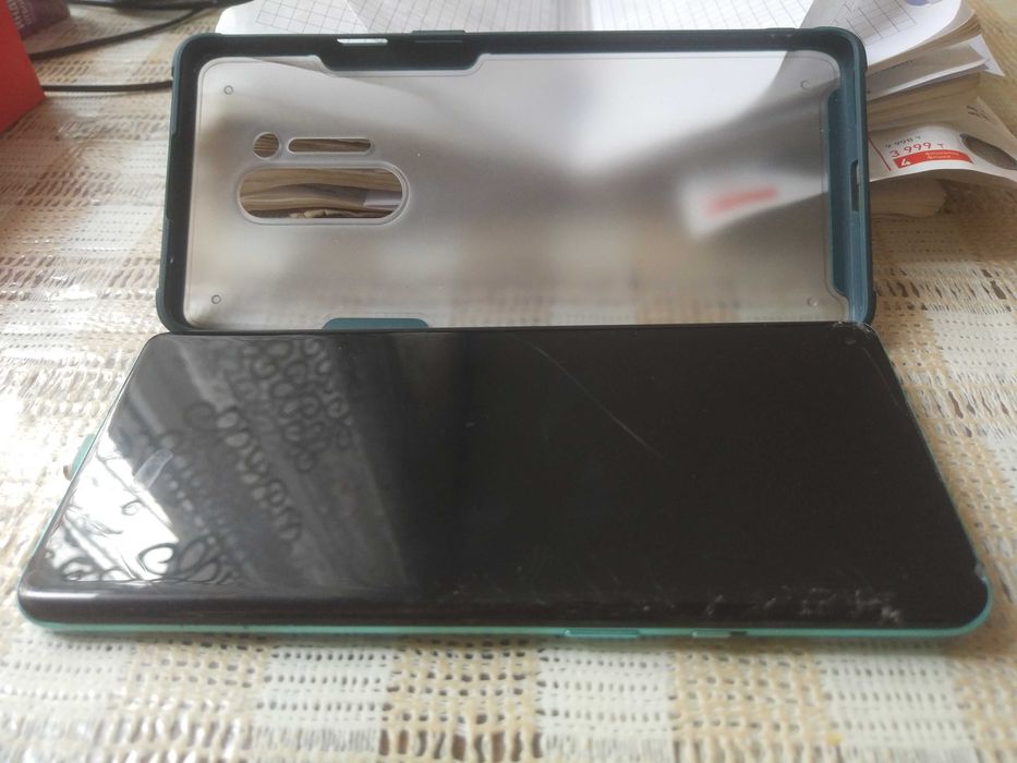 Oneplus 8 pro 8/128 голубой. Обмен только на деньги.