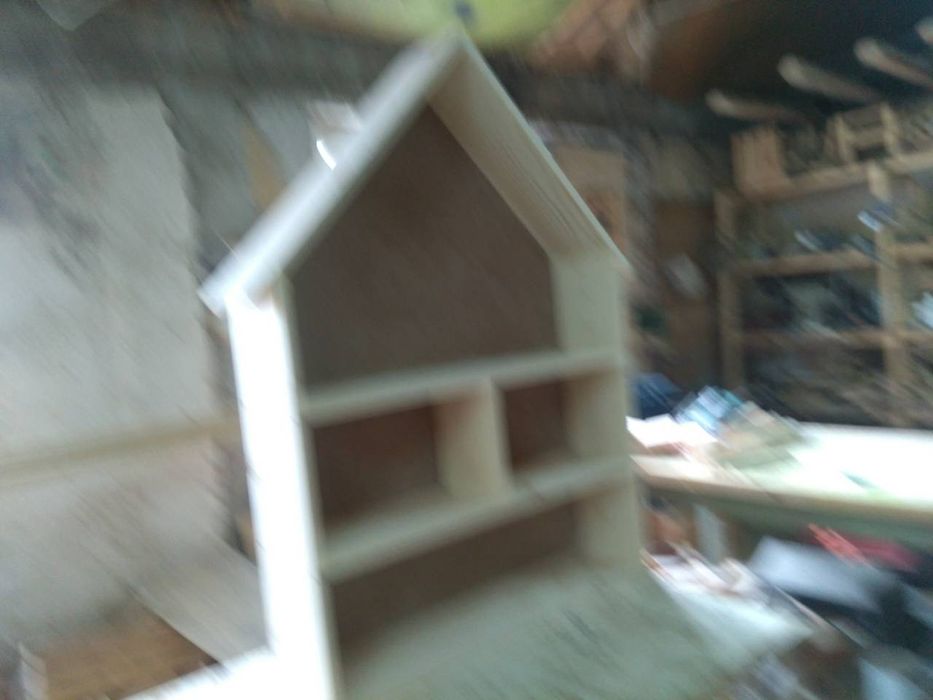 Етажерка "къщичка"