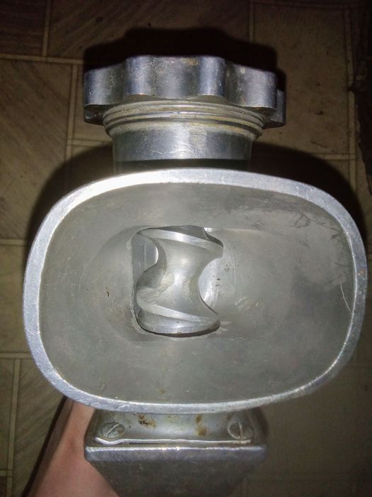 Мясорубка ручная б/у