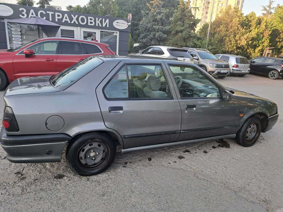 Продавам Рено 19 Shamade