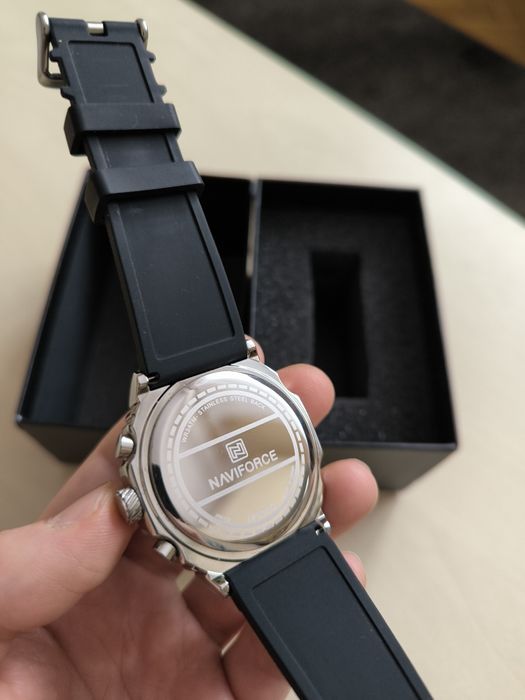 Ceas barbati Naviforce