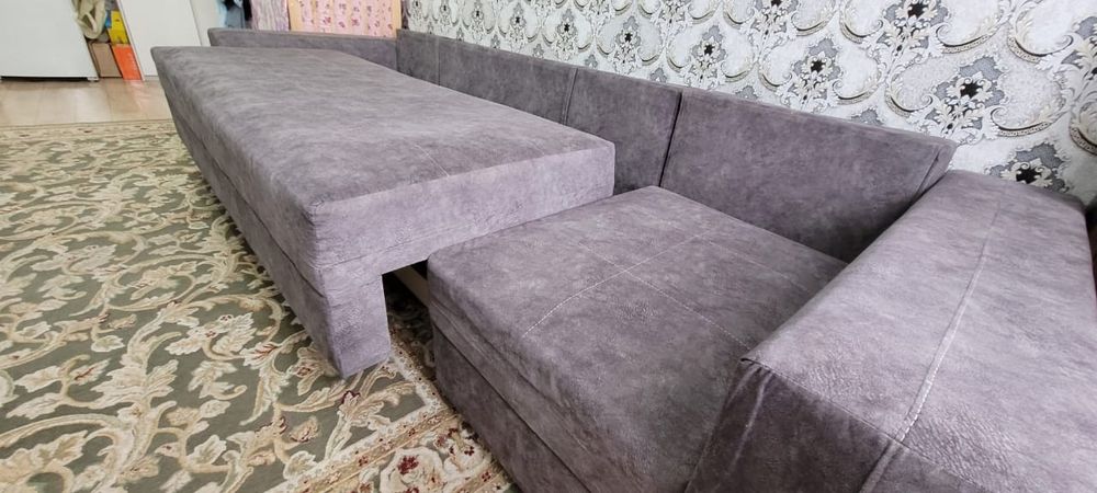 Продаю диван                 .