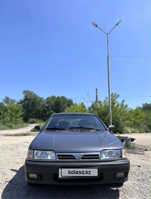 Продам Nissan Premier