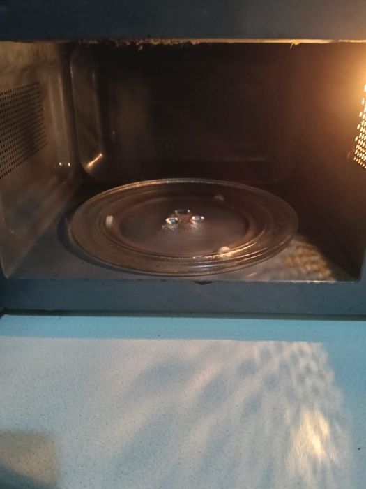 Продается микроволновая печь