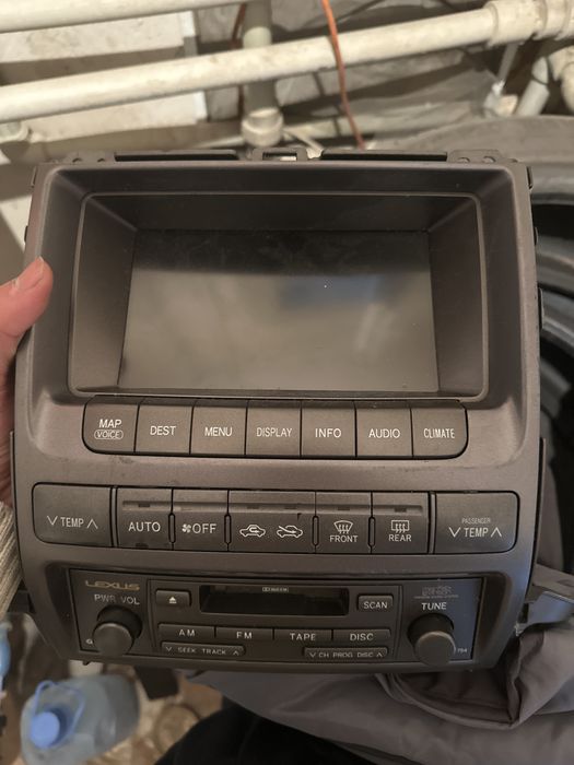 Магнитафон на лексус lx470 gx470