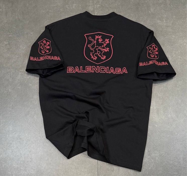 Тениски на Balenciaga