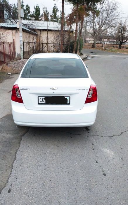 Ласетти ок 2011 йил сотилади