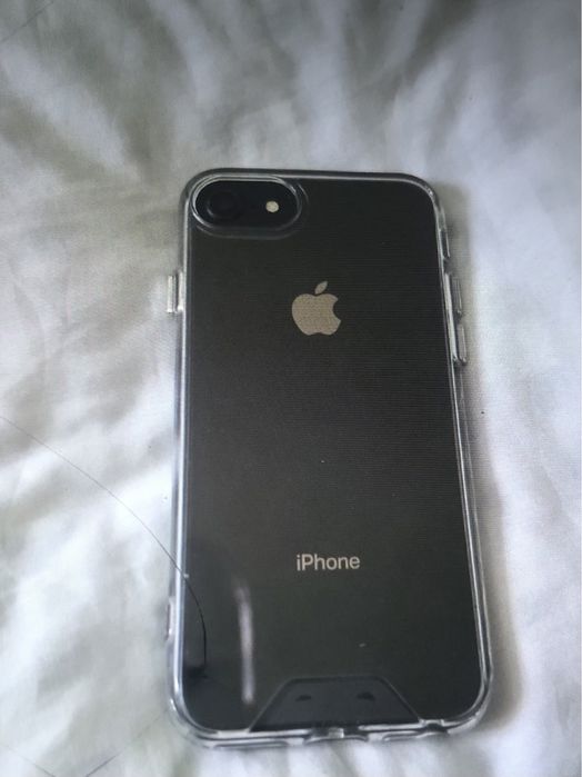 iPhone 8 идеал АКБ 99 и Redmi 9C