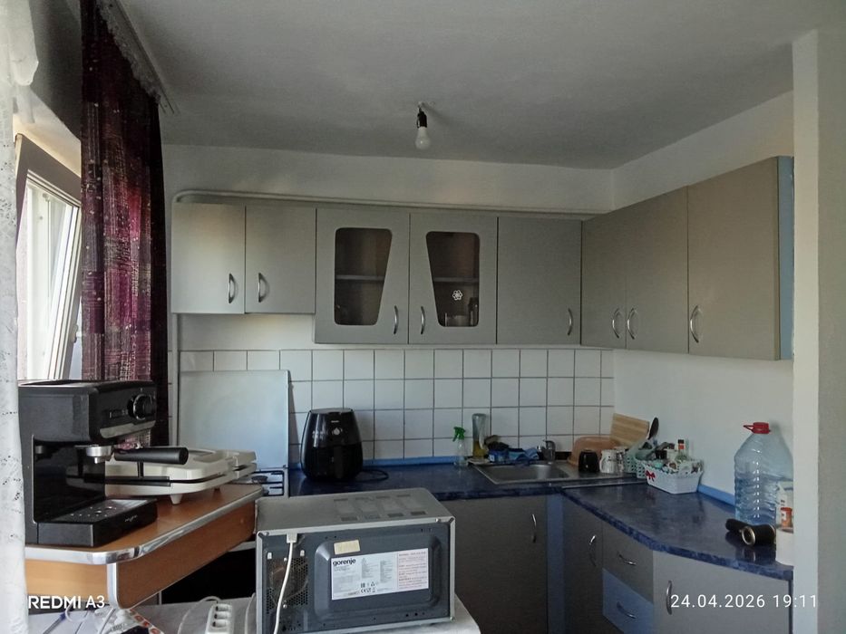 Inchiriez garsoniera zona Valea Rosie
