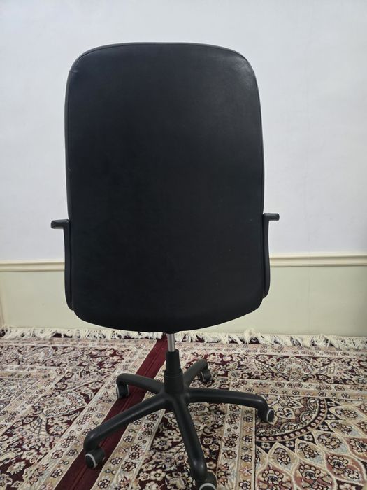 Офисаний кресла  бохаси  бир миллон