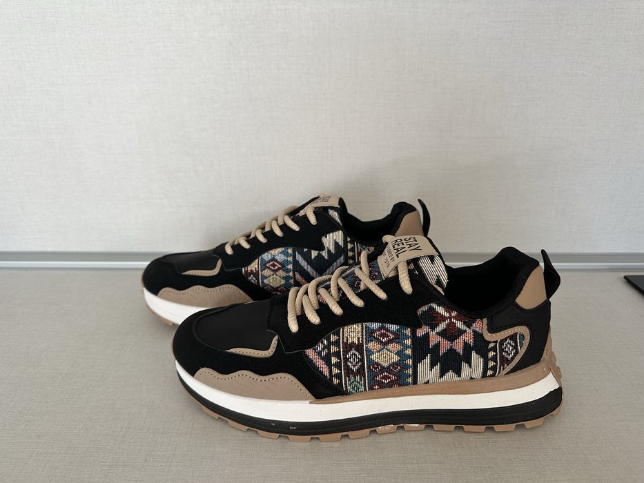 Мъжки сникърси   42 номер стелка 26,9см ЧИСТО НОВИ