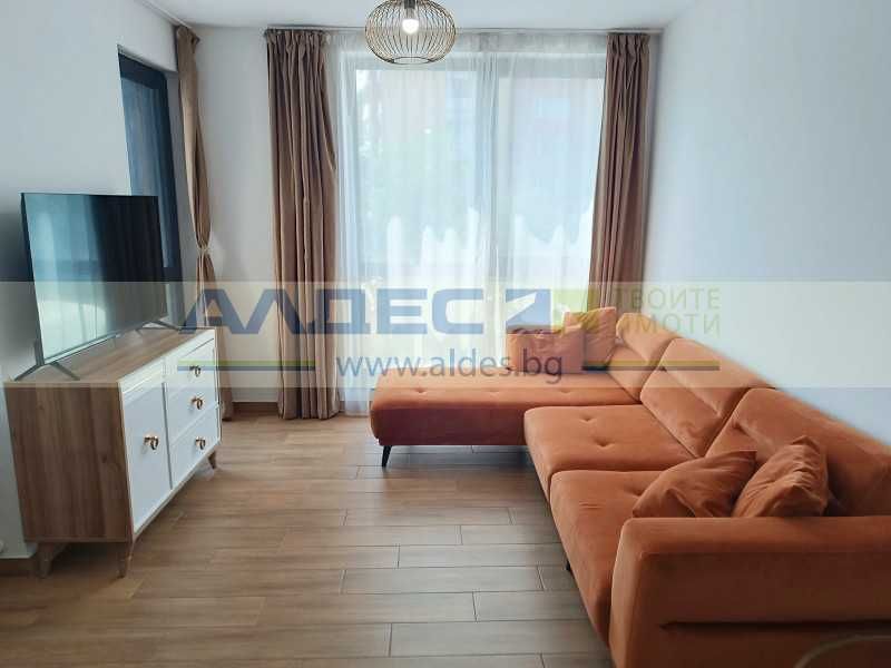 Дава се под наем Четиристаен апартамент в София, Изток - 140 кв.м за 1530 € - Снимка #3