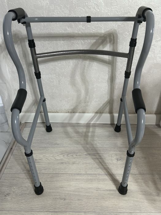 Ходунки для взрослых шагающие