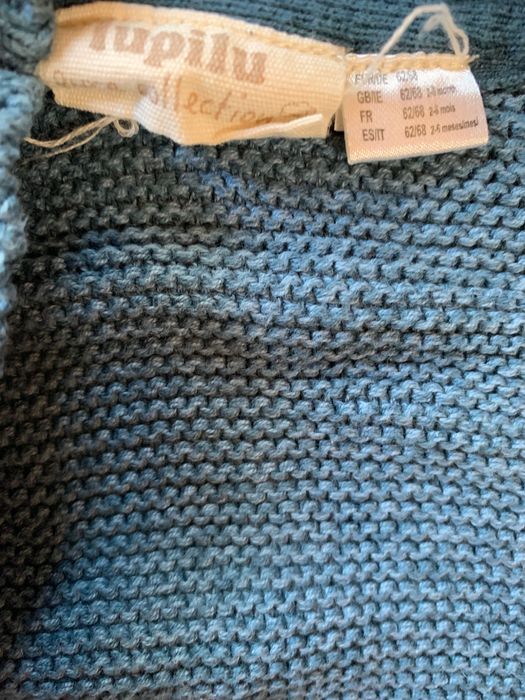 Pulover bebe tricotat cu nasturi