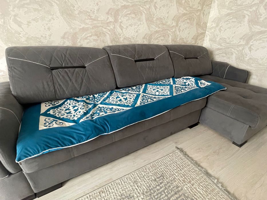 Продам диван 3 метра