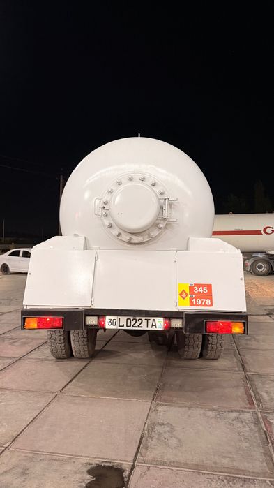 зил                       ааа