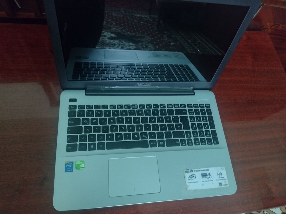 Lap top ASUS x555l