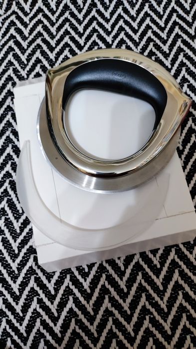 Нож для пиццы, теста от известного немецкого бренда.