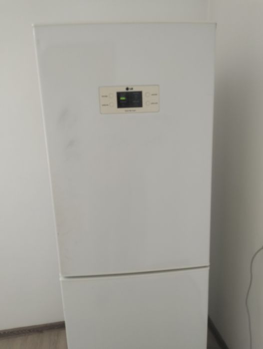 Холодильник LG 2011 года