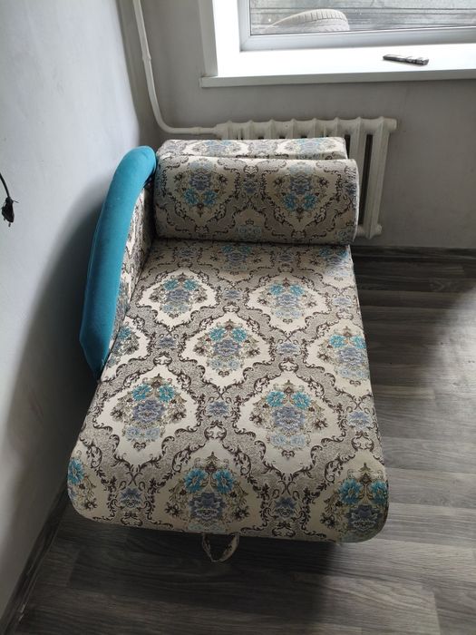 Продам небольшой диванчик