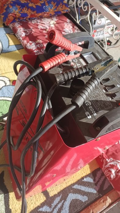 Akumlyator zaryadlagich