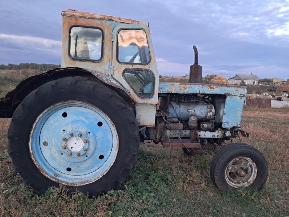 Продам трактор в полный разбор
