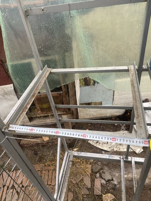 Vând /schimb modul apicol .capacitate de 44 cuti.