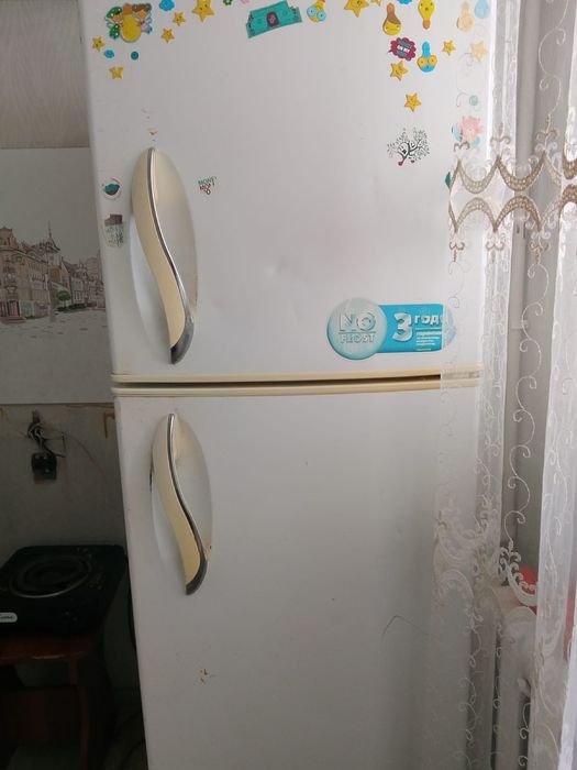 Продам холодильник