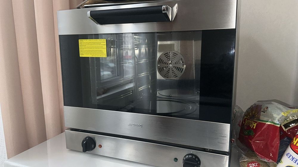 Конвекционный печь для выпечки