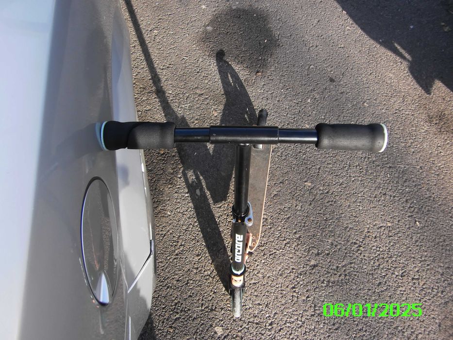 Tricicleta dublul conducere si trotineta