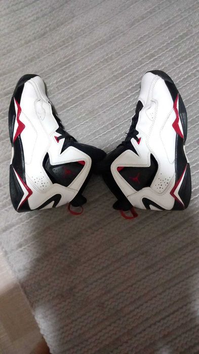 adidasi air jordan