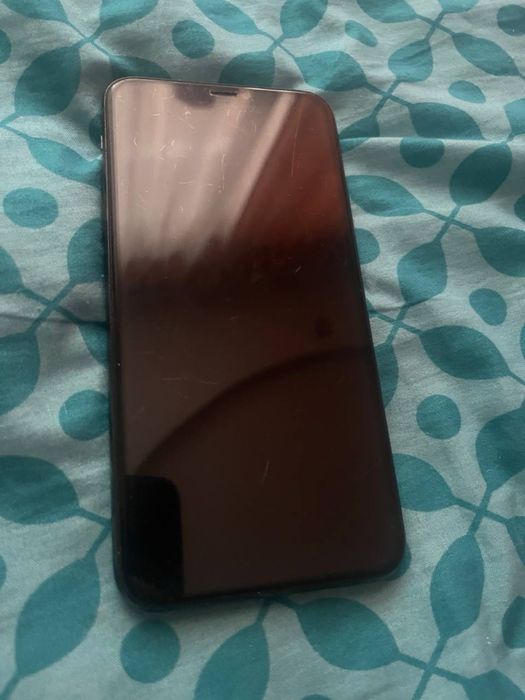 11 про макс АКБ 90%