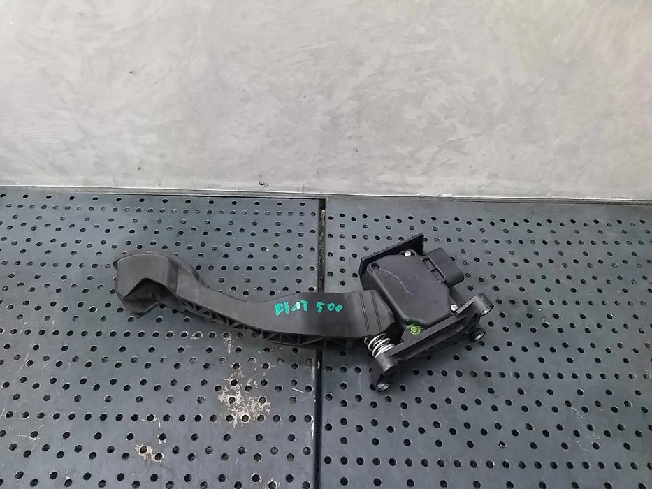 Pedala acceleratie 1.2 b fiat 500 312