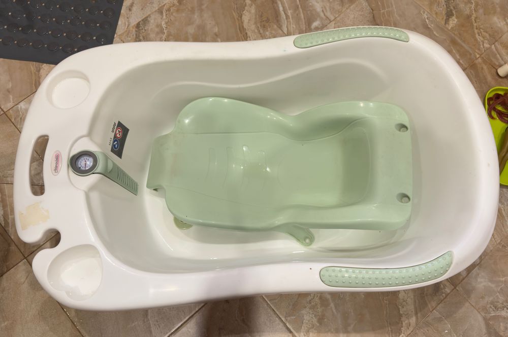 Бебешка вана със стойка