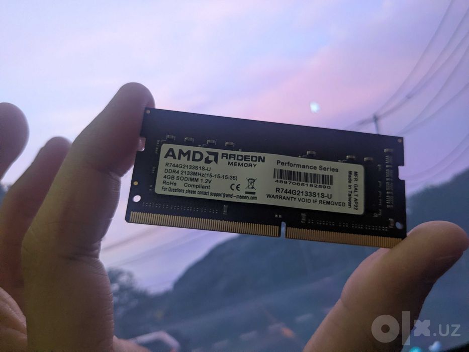 Оперативная память AMD Radeon R7  4 ГБ DDR4 2133mhz