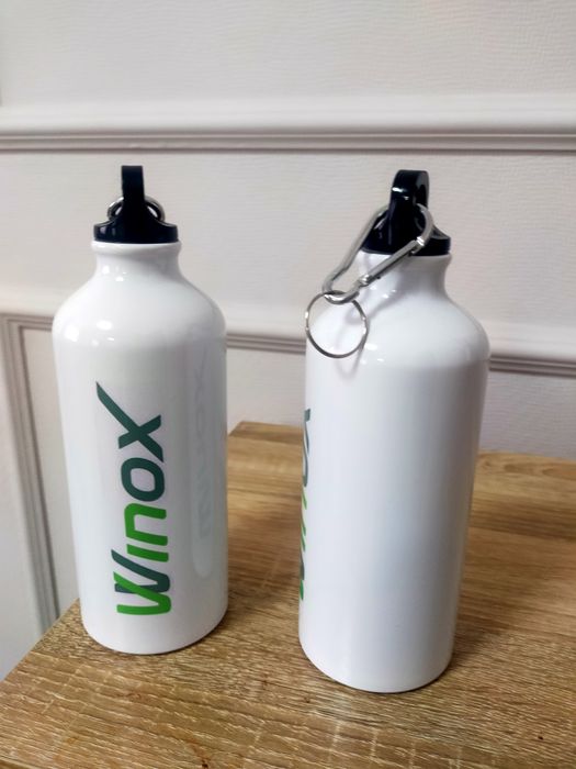 Срочно продам бутыли Winox для жидкости.