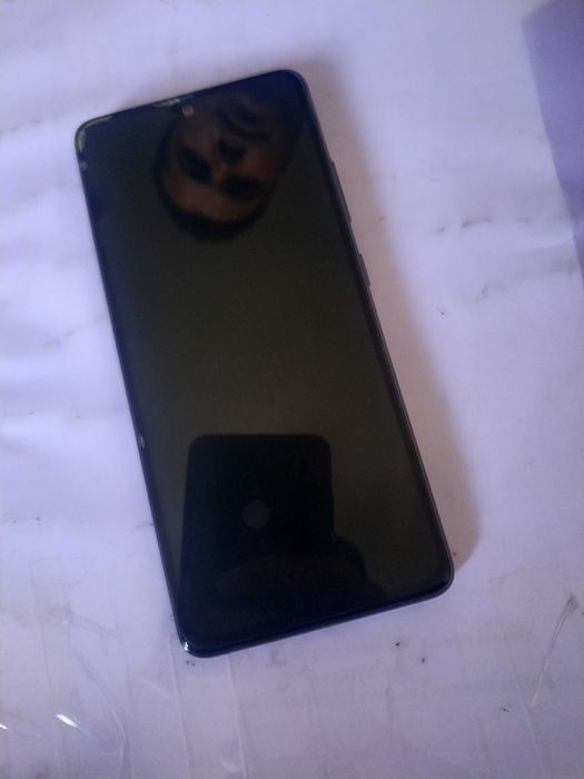 Samsung A 51 ideal