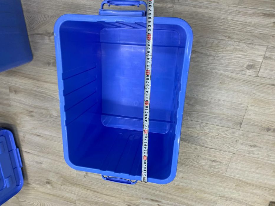 Пластиковые контейнеры 70л