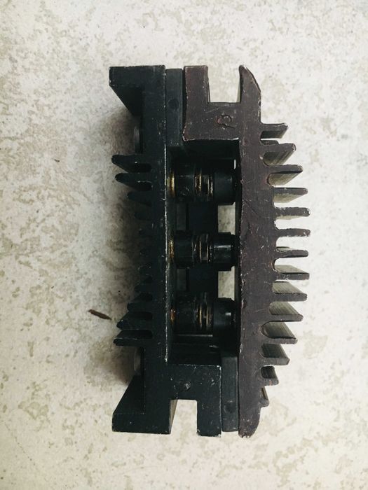 Punte redresoare 60 amperi 200 volti