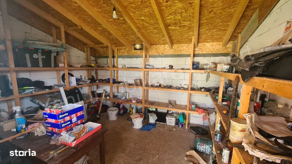 Casă de vânzare în comuna Albeștii de Argeș, județ Argeș.