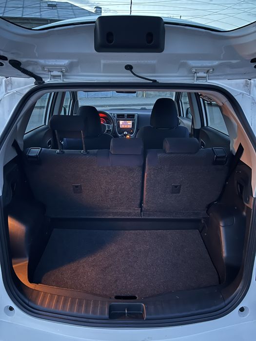 Vand Toyota Yaris Verso S 1.4 diesel,intretinuta,consum mic,km reali