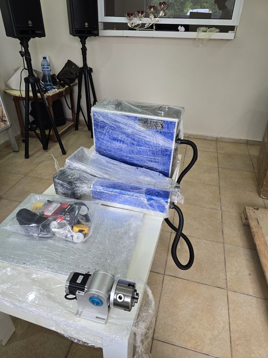 Лазерна машина за гравиране fiber laser 30w