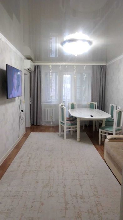 продается 2 комн кв р-н Школьник