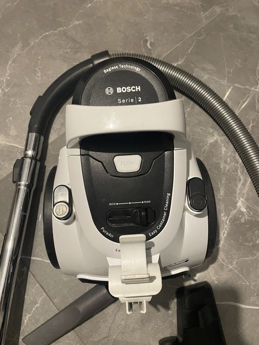 Прахосмукачка Bosch Serie 2