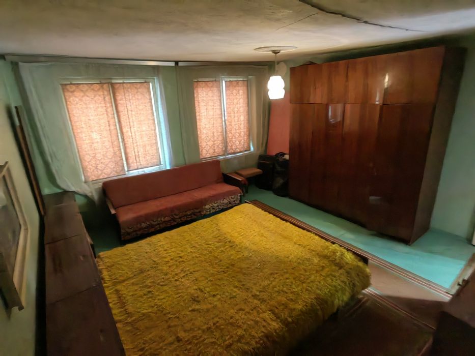 Продавам къща в с. Велино