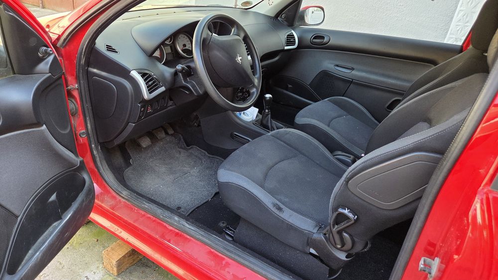 Peugeot 206+ coupe