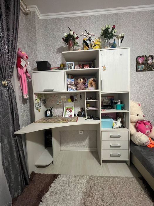 Школьная парта..