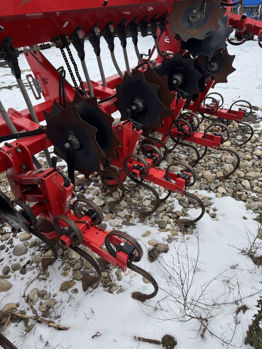 Piese Prasitoare / Cultivator SIPTEC 7 sau 9 sectii cu rabatare hidraulica