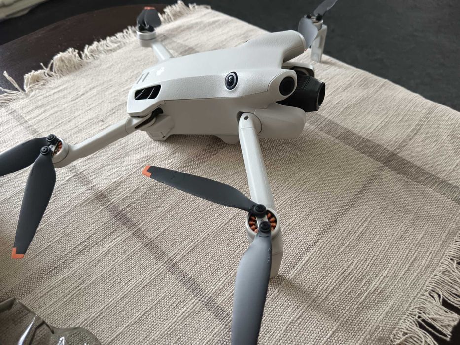 DJI  Mini 4 Pro Fly More Combo (DJI RC 2)